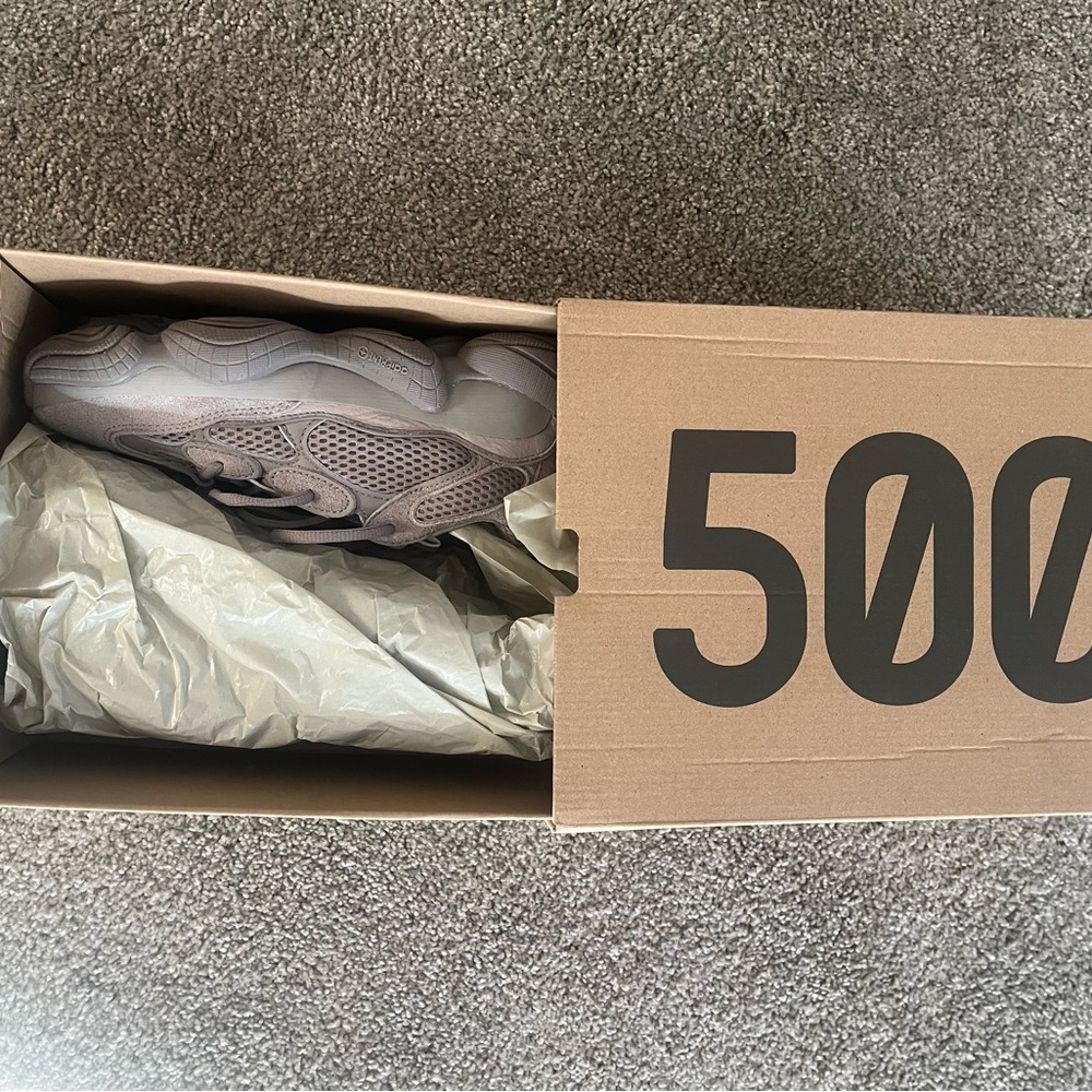 YEEZYS 500
